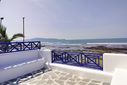 SEA BREEZE BEACH RESORT