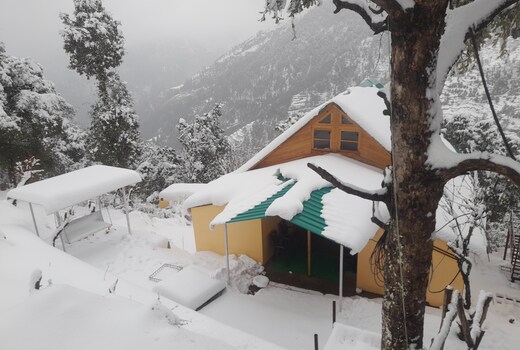 Chiraiyya Cottage Pangot