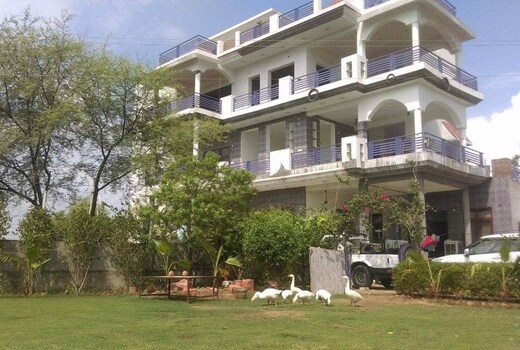 Ibis House Farm Stay