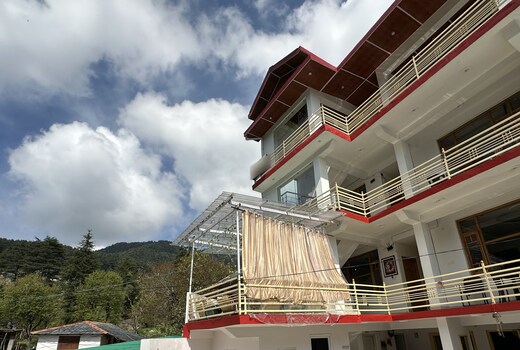 OmiHomeStay Dharamkot McLeodganj