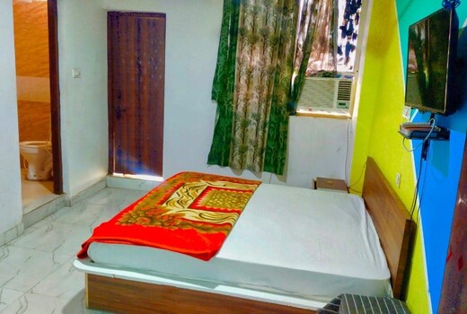 Hotel O Chaudhary