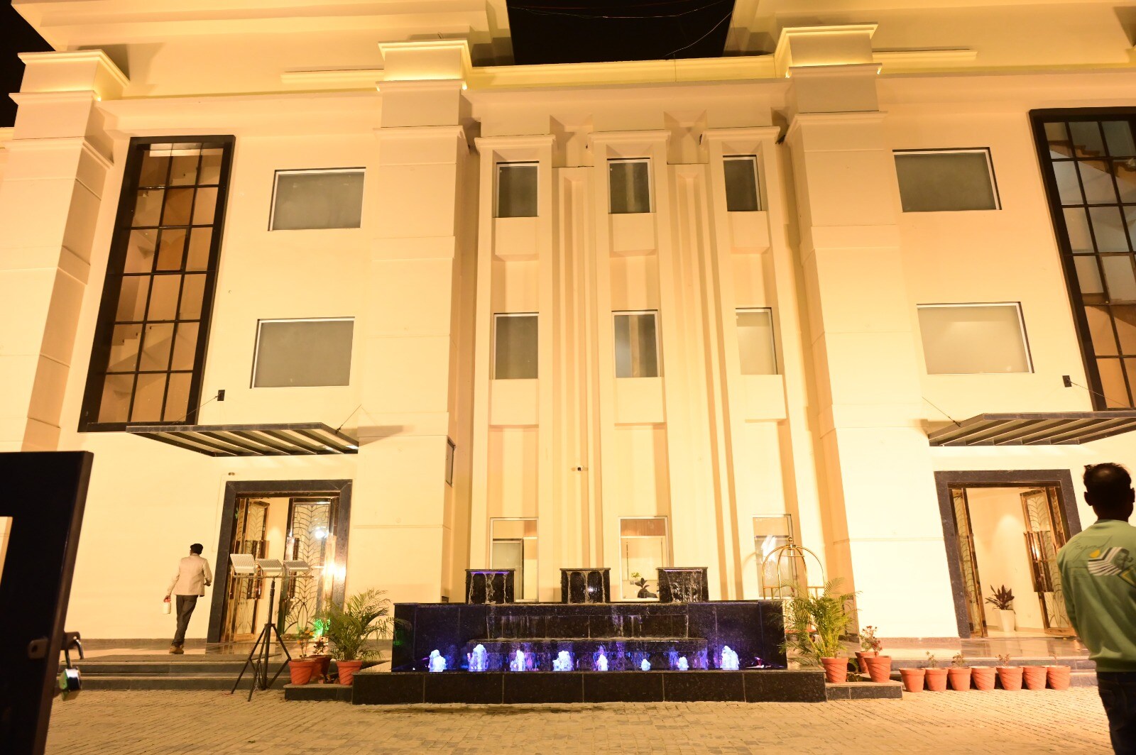 Solitaire Resort Gonda