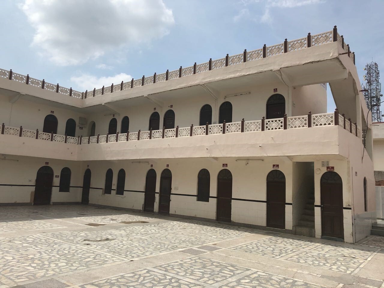 Alam Chand Bhagwati Devi Bhawan