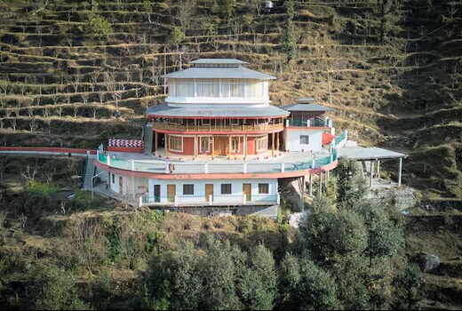 Saalak Suites on Hilltop