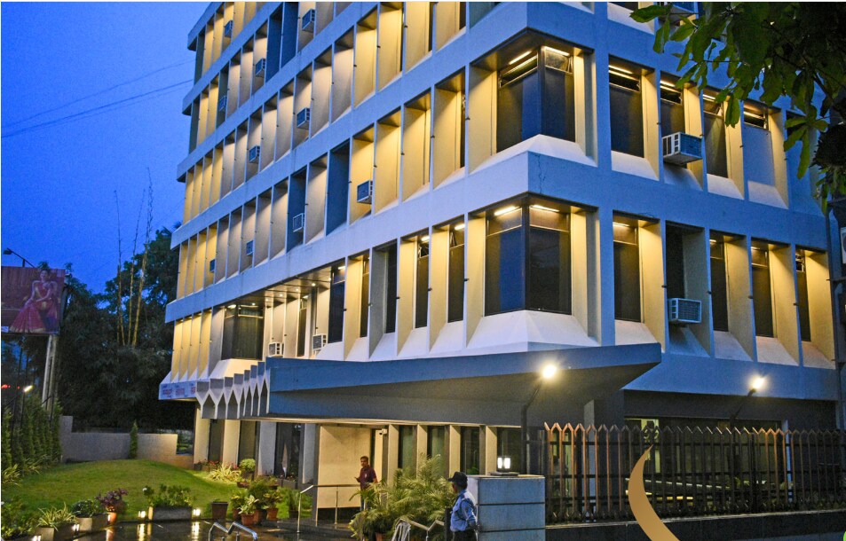 Hotel Sanman Deluxe