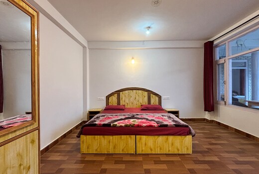 Rockstar Stay : Best Home Stay In Old Manali