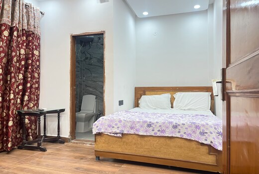 Sagar Niwas Homestay | Near Fortis