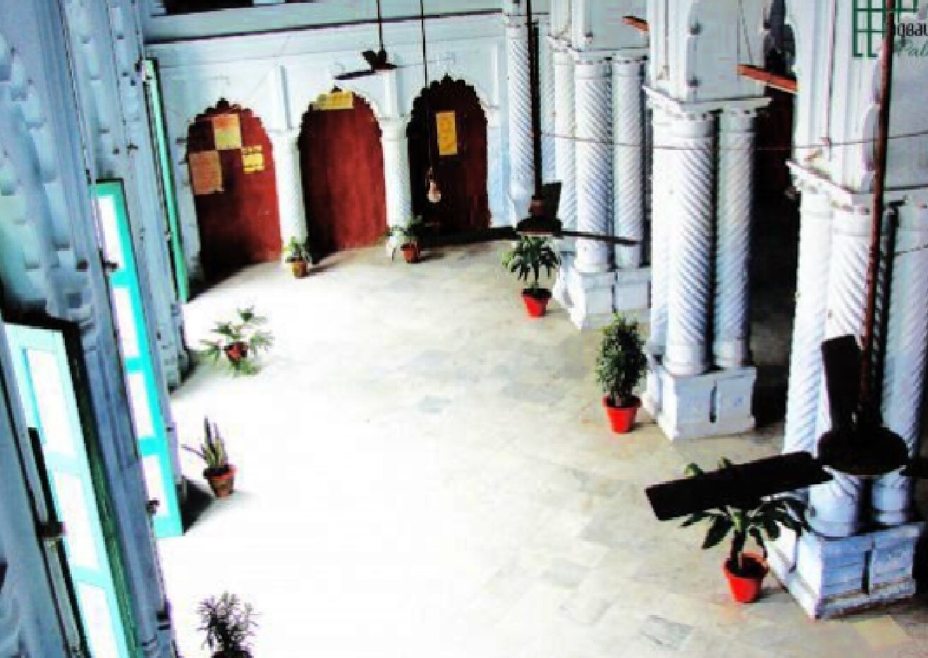 Iqbal Manzil Palace