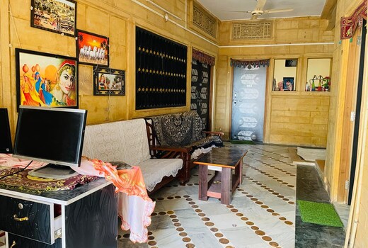 Hotel Gunjan Palace