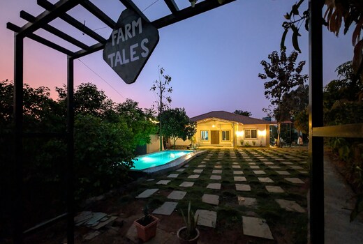 Farm Tales-4BR villa w/ Private pool near Mumbai