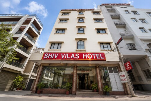 Shiv Villas Hotel