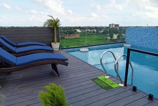 TAJ PEARL
