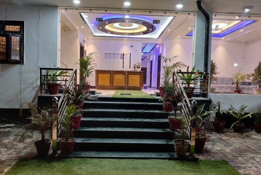 Hotel Ashok Palace 200m from Taj Mahal