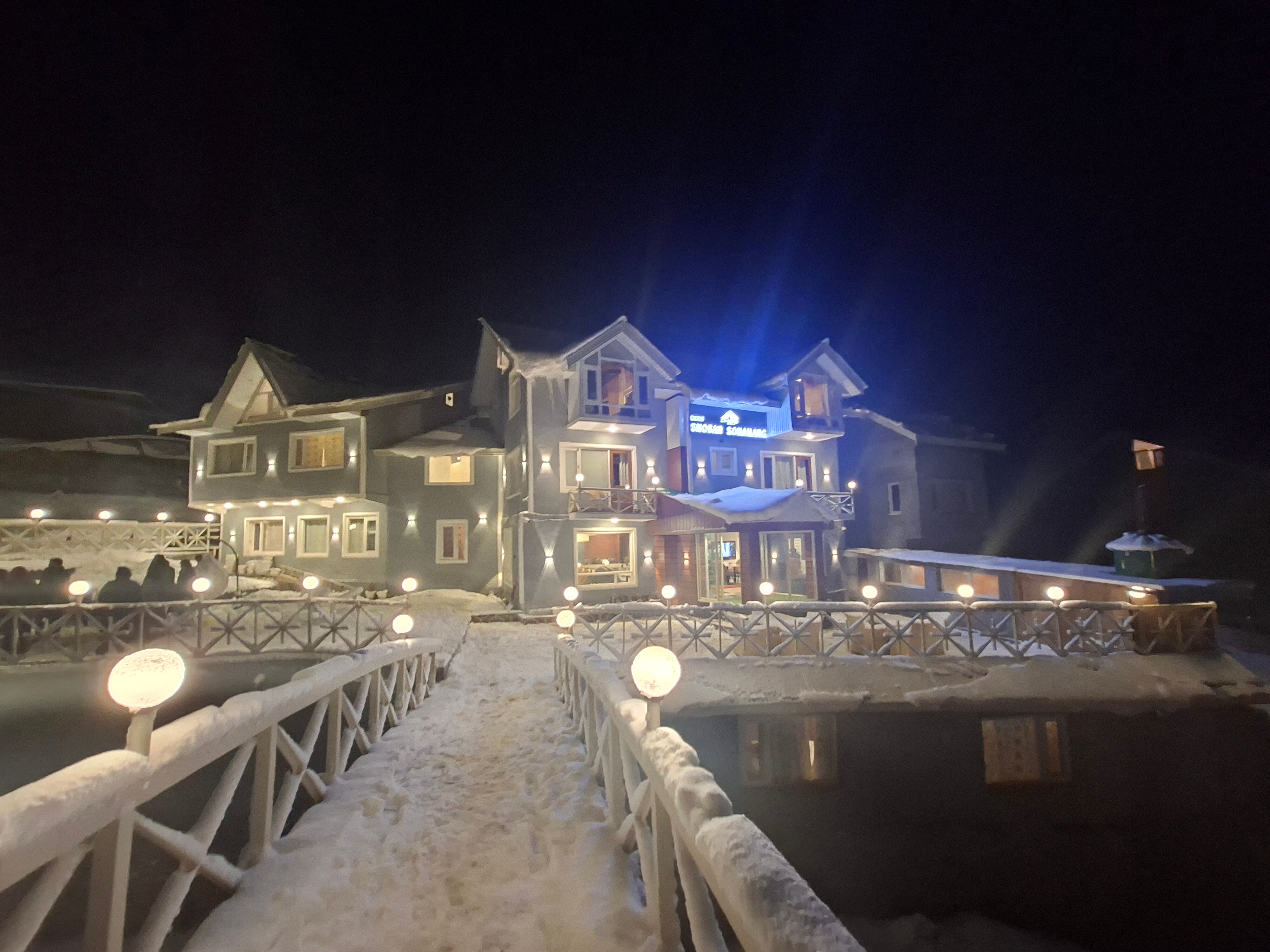 Hotel Snobar (Riverside)