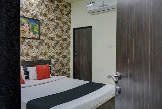 Madhuvan Pool And Resort