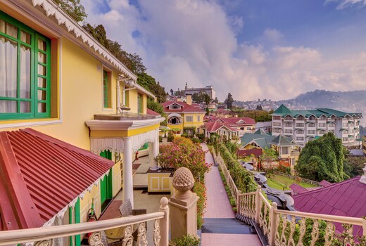 MAYFAIR Hill Resort