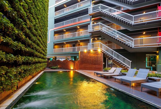 Cross Vibe Chiang Mai Decem Hotel