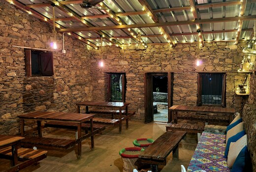 The Indie Hostel Naukuchiatal