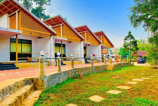 Atavi Homestay | Rooms & Restaurant