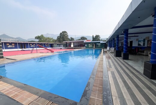 007 Universe Resort