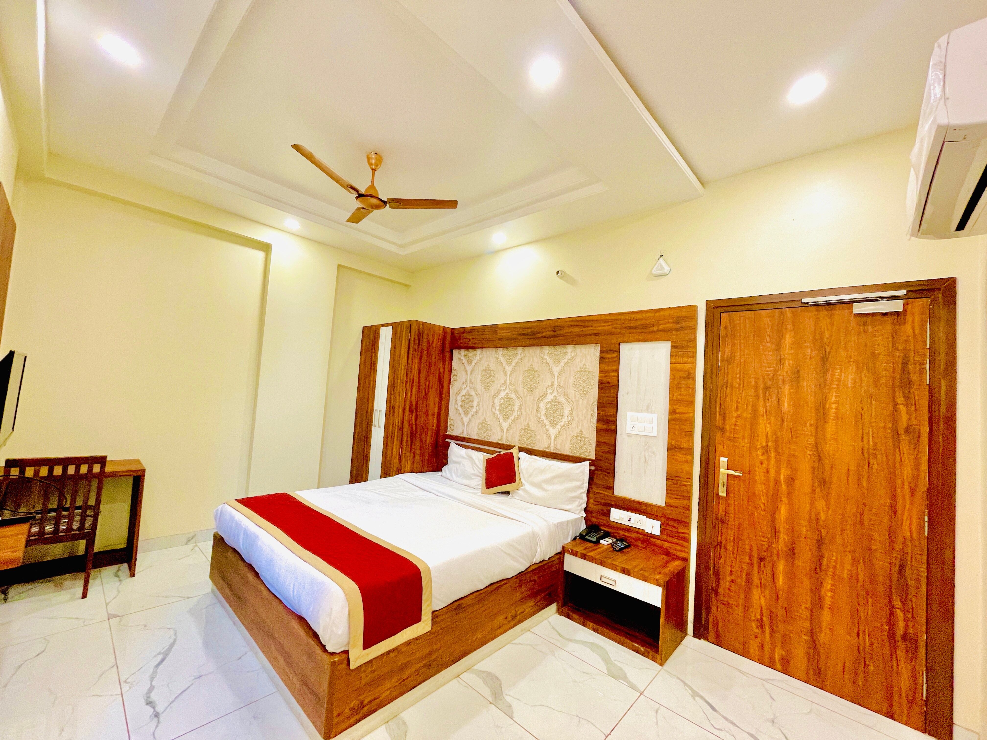 Hotel Hari Inn,