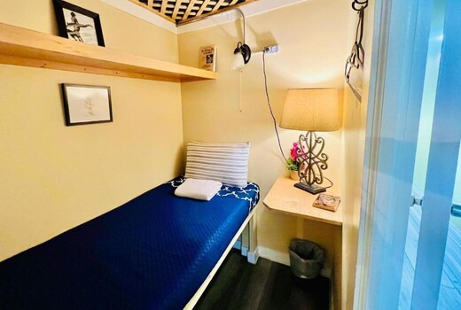 New York Spirit Retreats HOSTEL - No Resort Fees