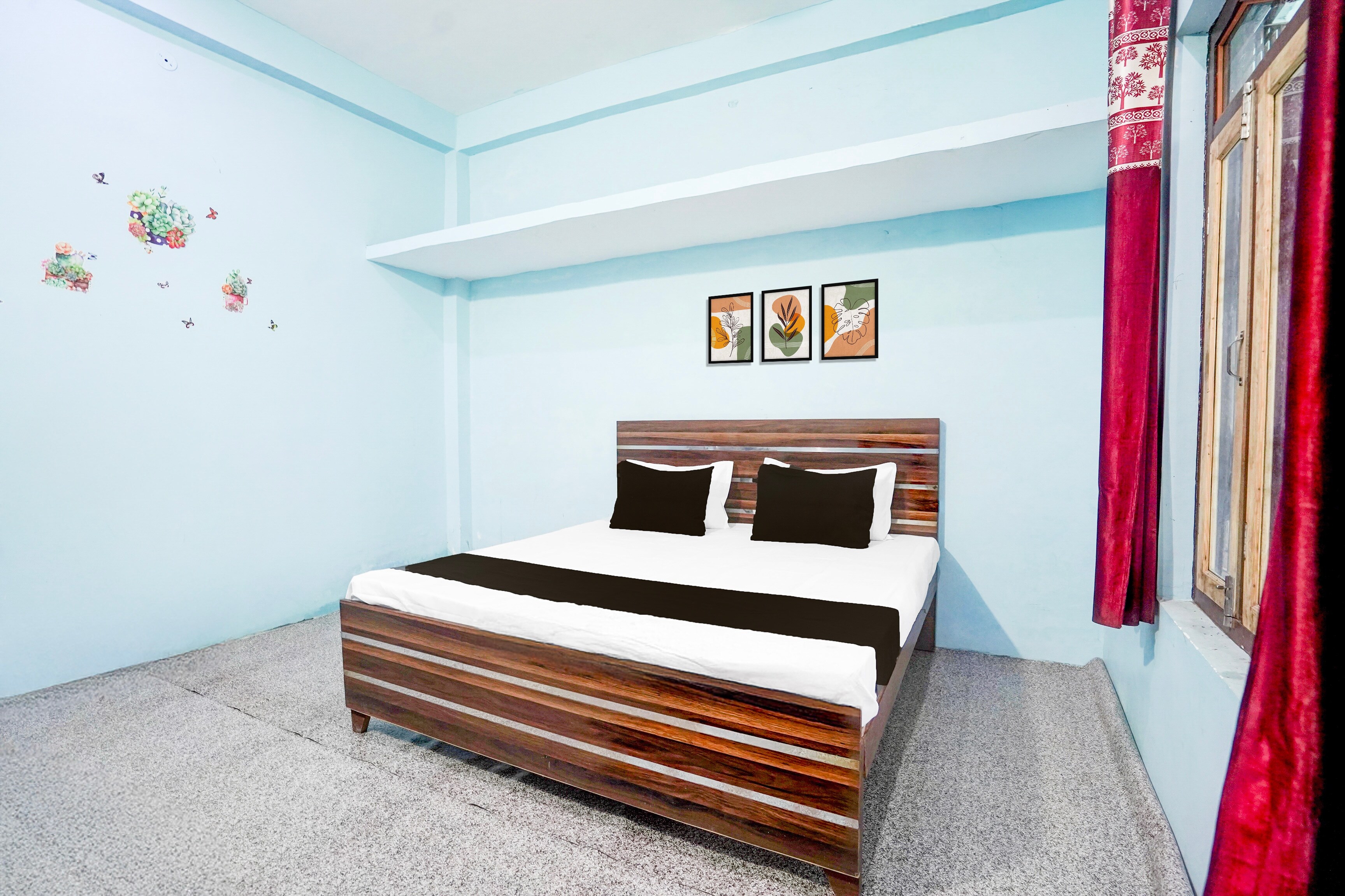 Hotel O J. B hotel