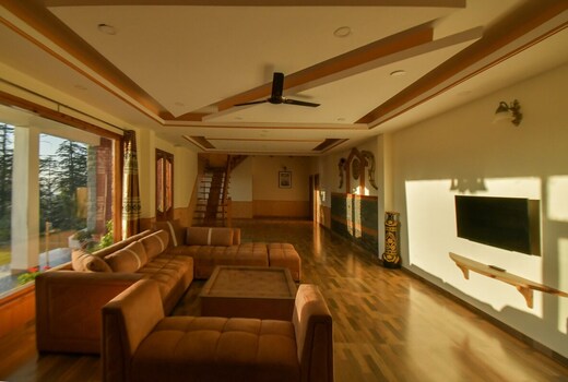 Villa De Montana - 4 BHK Villa at Mashobra by The Blue Kite