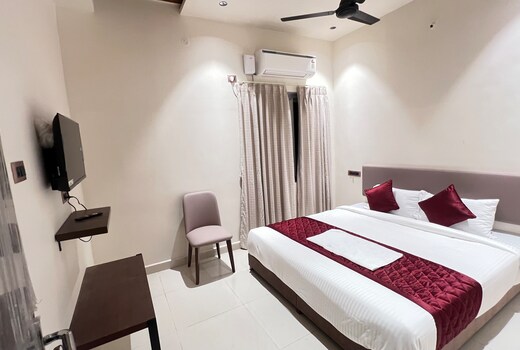 Hotel GMR Pearls