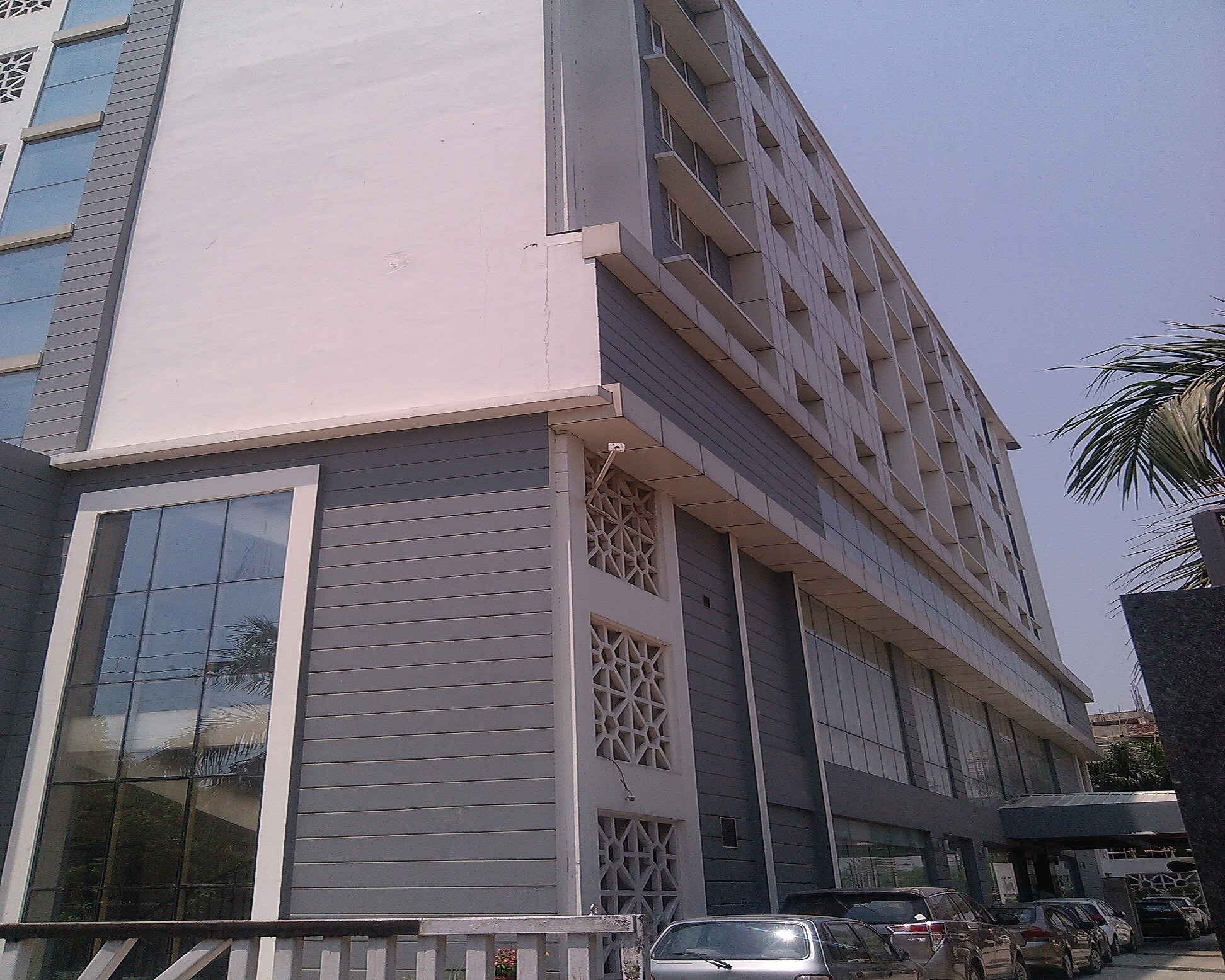 Hotel Lineage