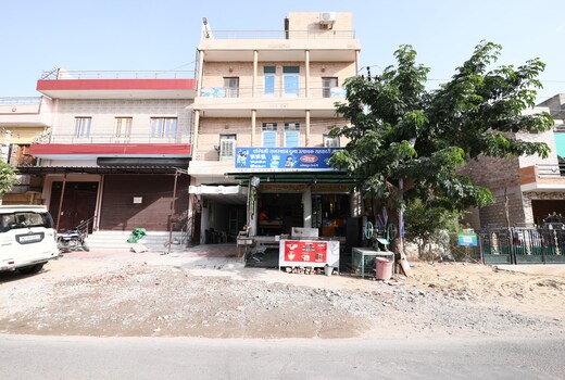 Suraj Hotel & Restaurant