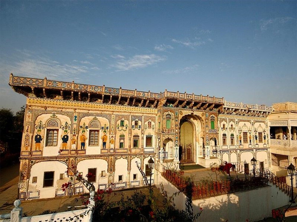 Hotel Indra Vilas