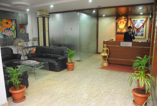 Hotel Lotus Grand