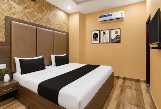 Hotel O S Empire