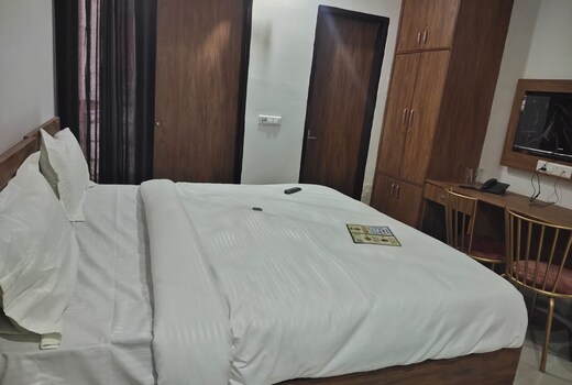 Dwarka inn palace