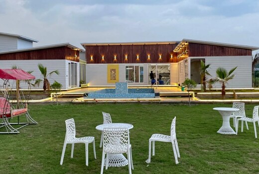 Shaw's Luxe 3BHK Party Paradise by GRB