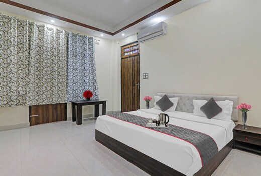 Townhouse Relax Inn