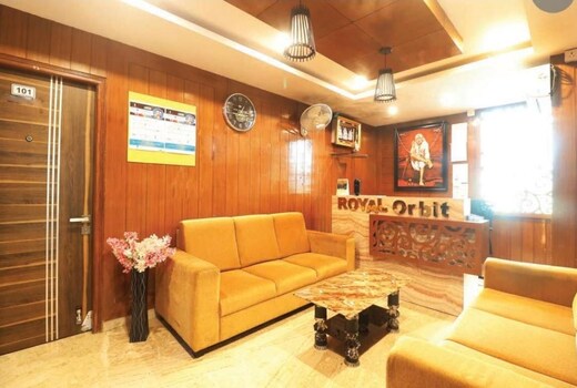 Hotel Royal Orbit.