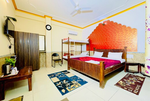 Moonlight Homestay & Hostel