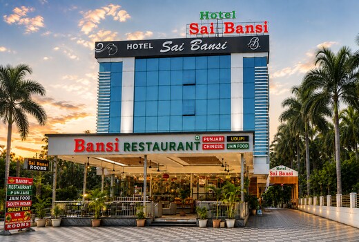 Hotel Sai Bansi (100 Meter from Saibaba Samadhi Temple)