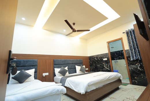 SHRI BANKEY BIHARI BRAJ HOTEL