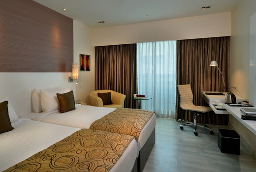 Majestic Court Sarovar Portico
