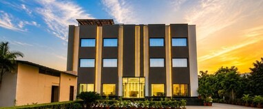 The Grand Atithi Hotel, Abu Road (39 kms from Mount Abu)
