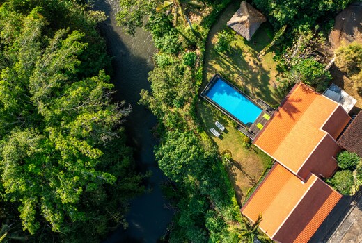 Villa Lepak by the River