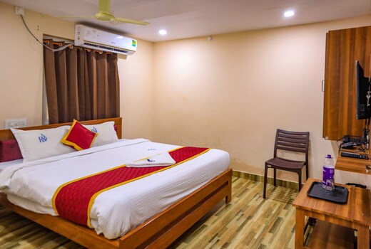 Hotel Radha Krishna