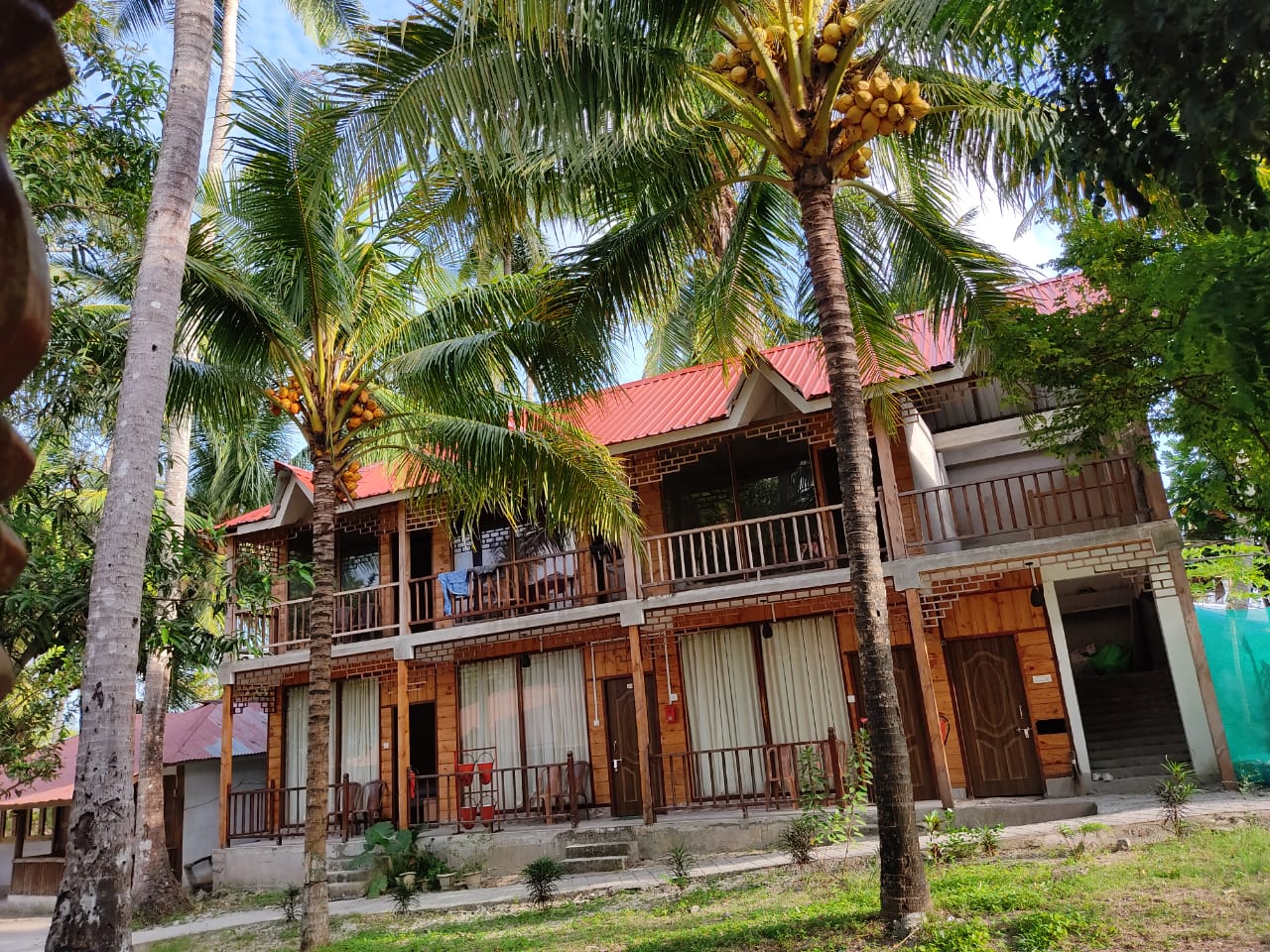 SUNDAZE BEACH RESORT