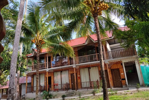 SUNDAZE BEACH RESORT