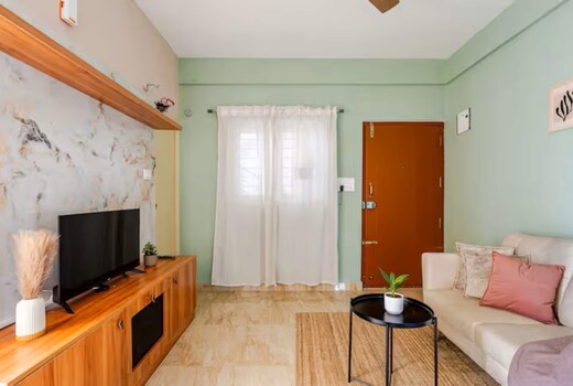 Whitefield 1 BHK near Metro