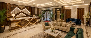 Hotel Star Villa- 1 Minute from NDLS Station