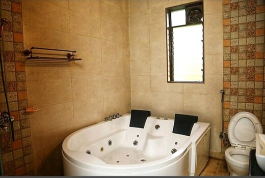 4BHK Aftab Villa with Pvt Pool & Jacuzzi